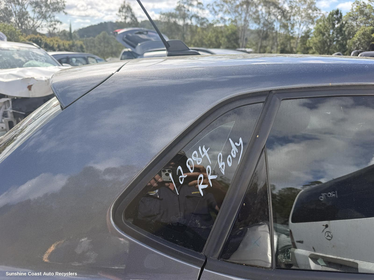 2010-2014 Volkswagen Polo Right Rear Side Glass