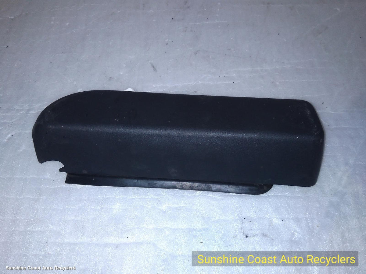 2001-2011 Holden Barina High Level Stoplight