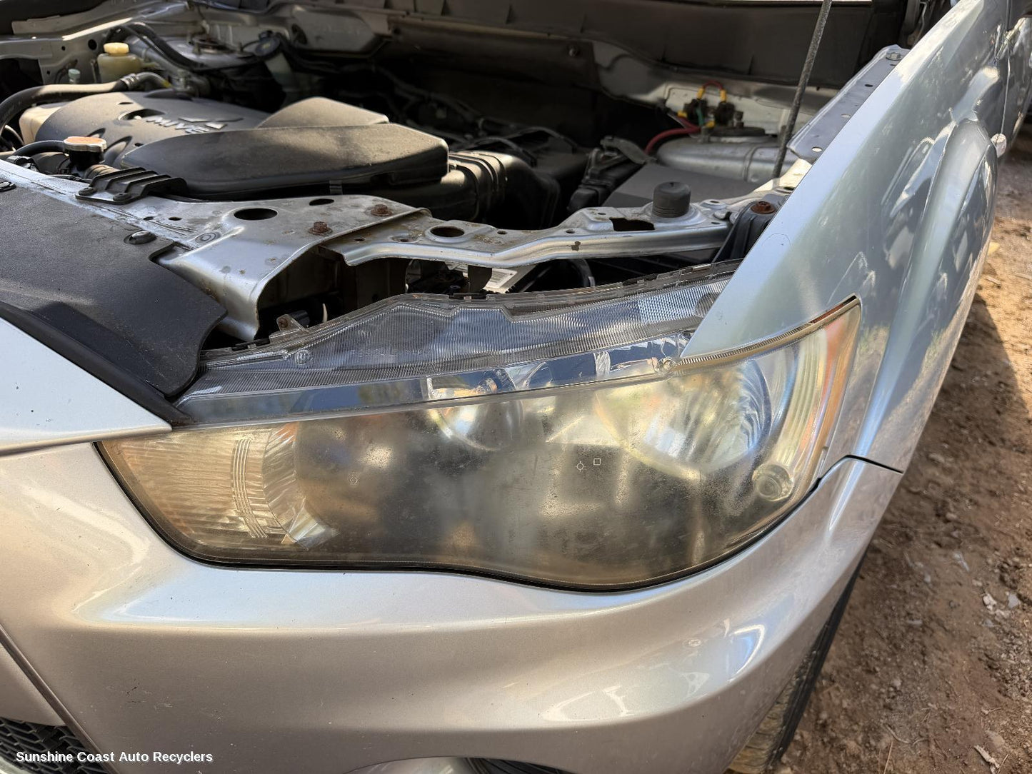 2009-2012 Mitsubishi Outlander Left Headlamp