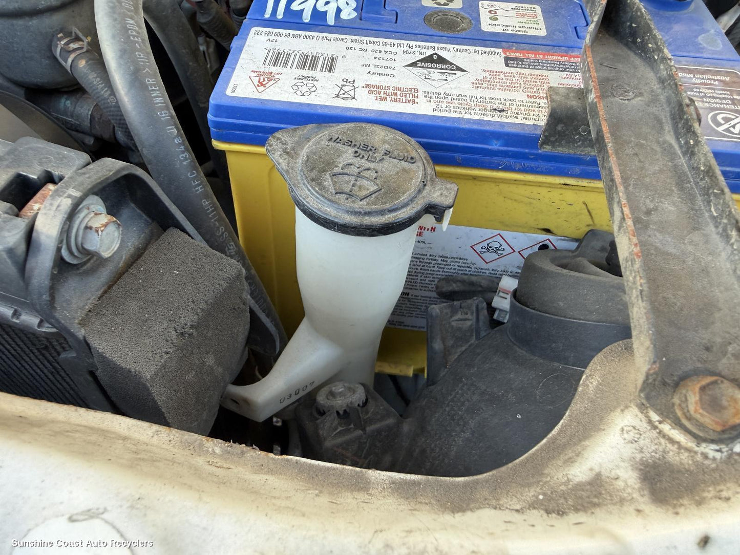 2005-2015 Toyota Hilux Washer Bottle