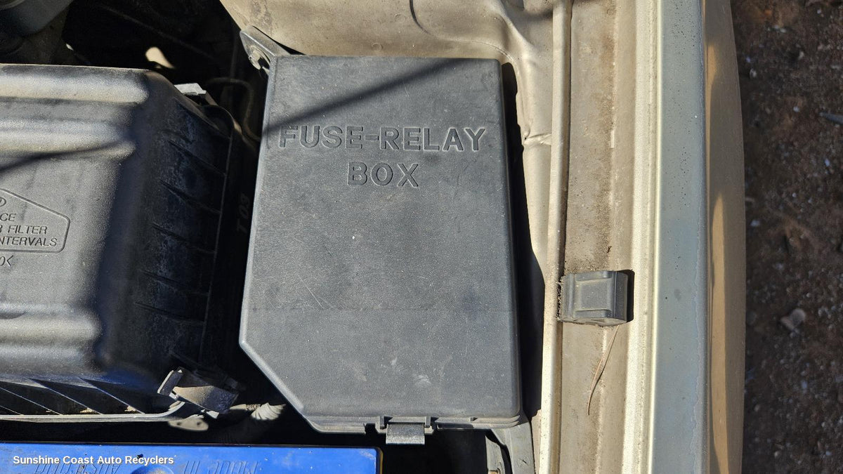 2000-2003 Hyundai Elantra Fuse Box
