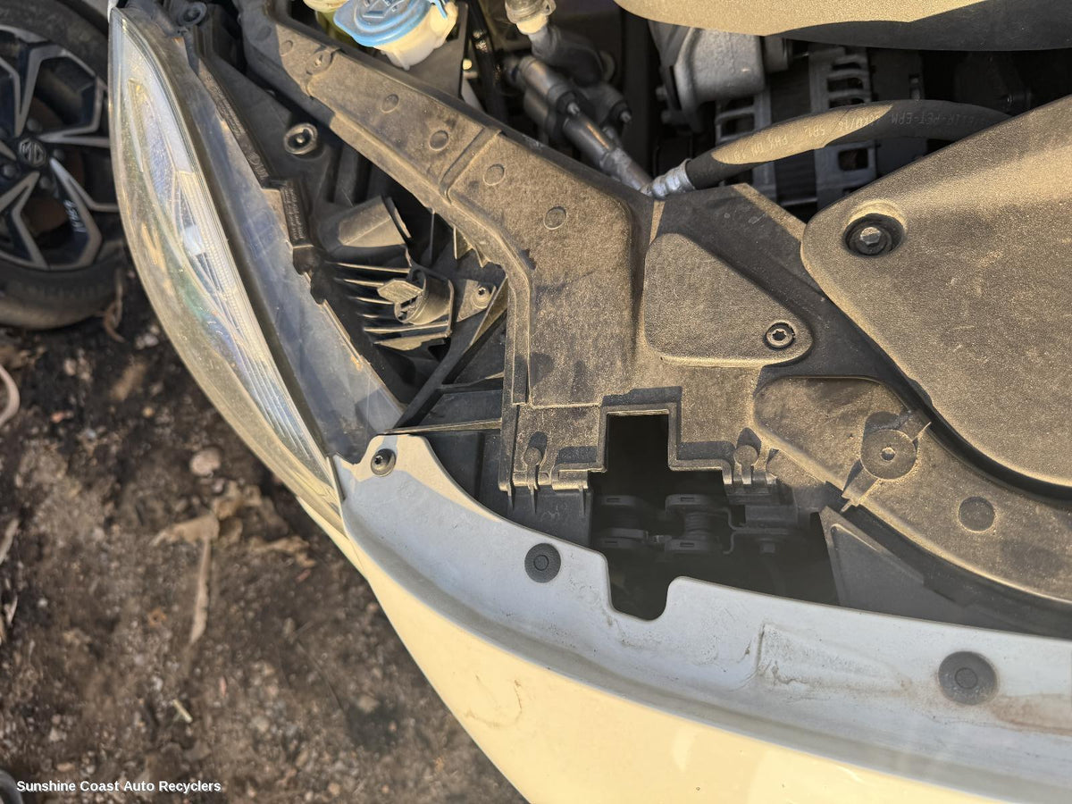 2013-2019 Volvo S40 Bonnet Lock Support