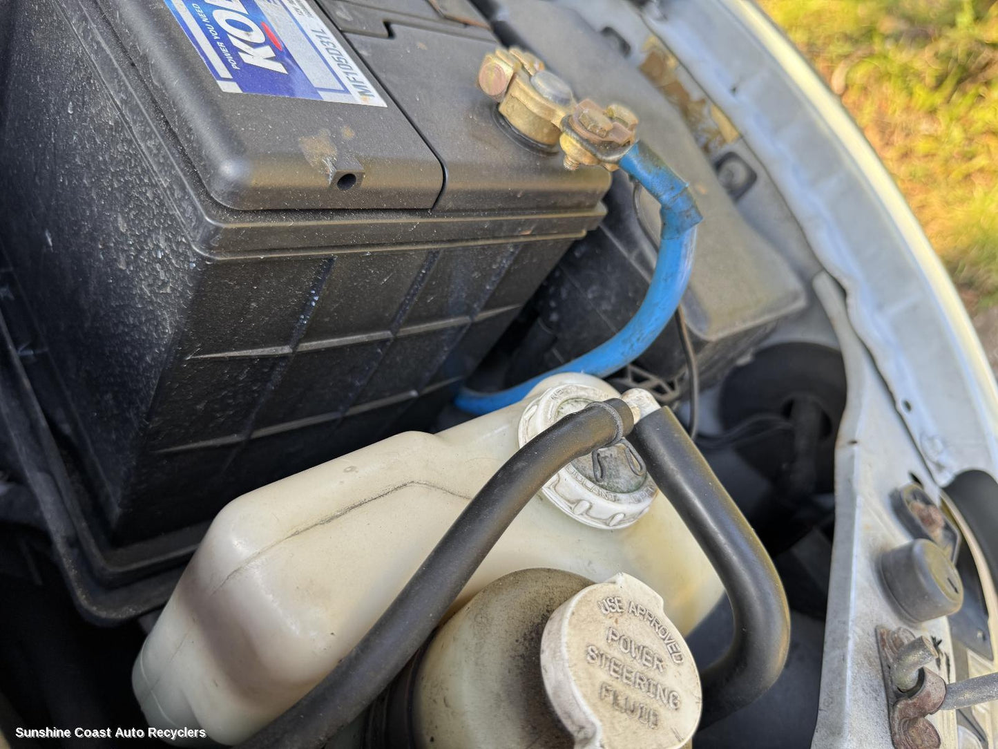 2002 Mitsubishi Pajero Overflow Bottle