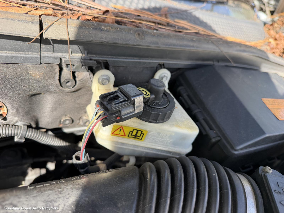 2001-2005 Ford Focus Master Cylinder