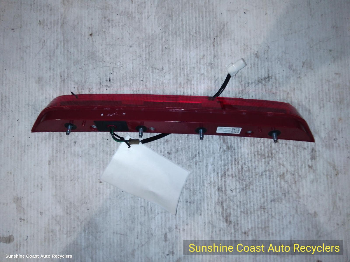 2015-2021 Hyundai Tucson High Level Stoplight