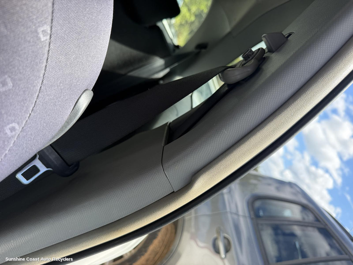 2005-2011 Toyota Yaris Seatbelt Stalk