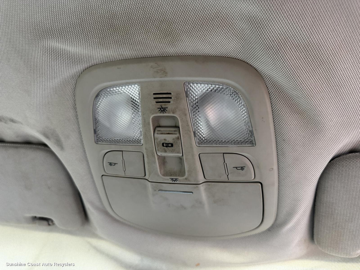 2015-2025 Ldv G10 Courtesy Light