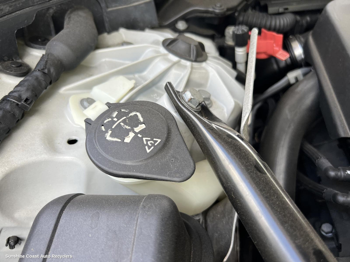 2011 Bmw 7 Series Washer Bottle