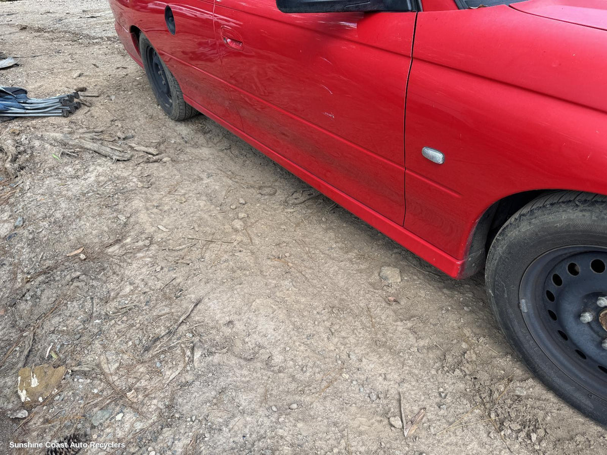 2002-2007 Holden Commodore Side Step Skirt