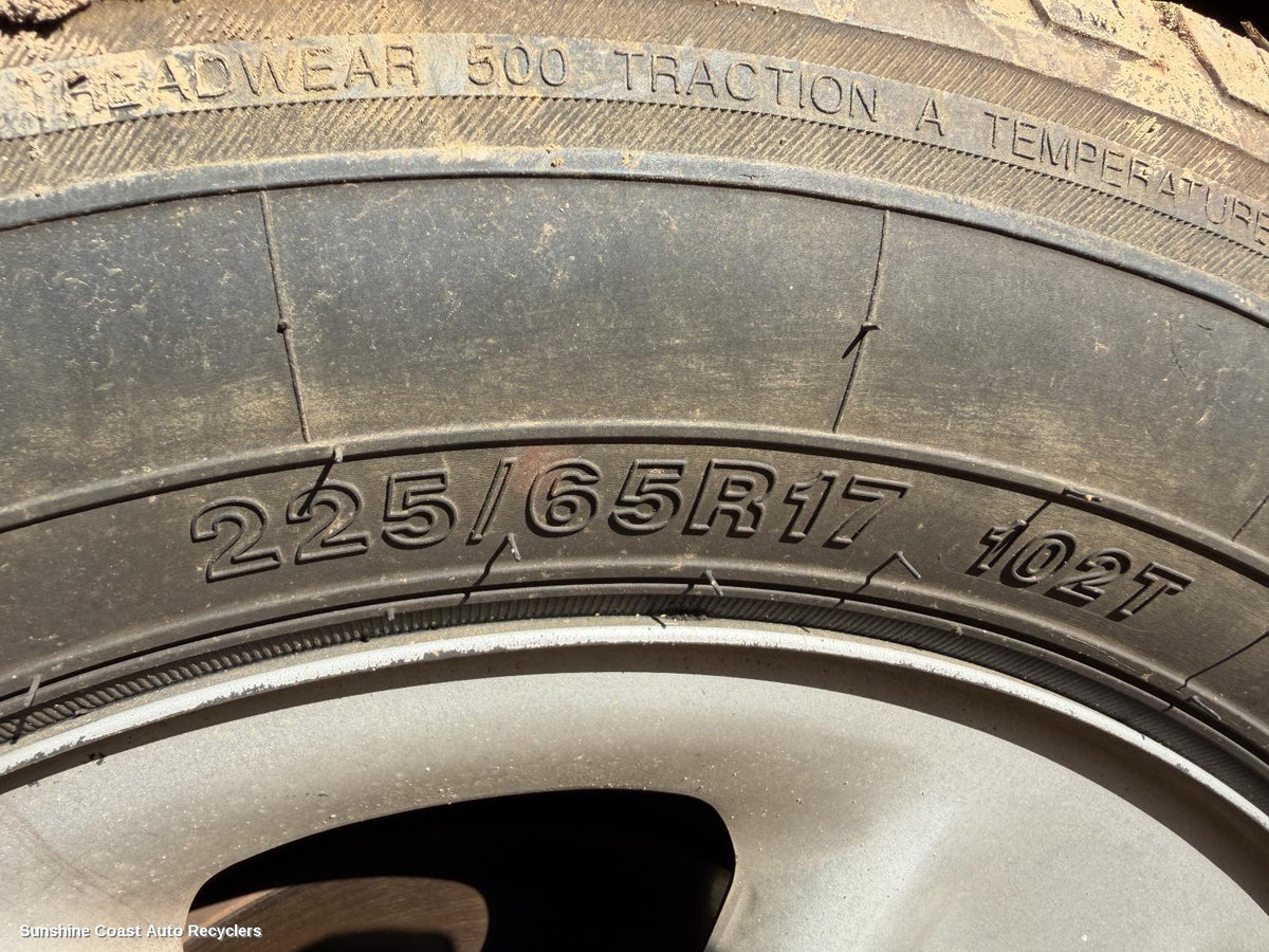 2005-2012 Toyota Rav4 Tyre