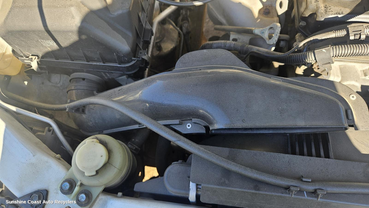 2007-2015 Mitsubishi Triton Air Cleaner Duct Hos