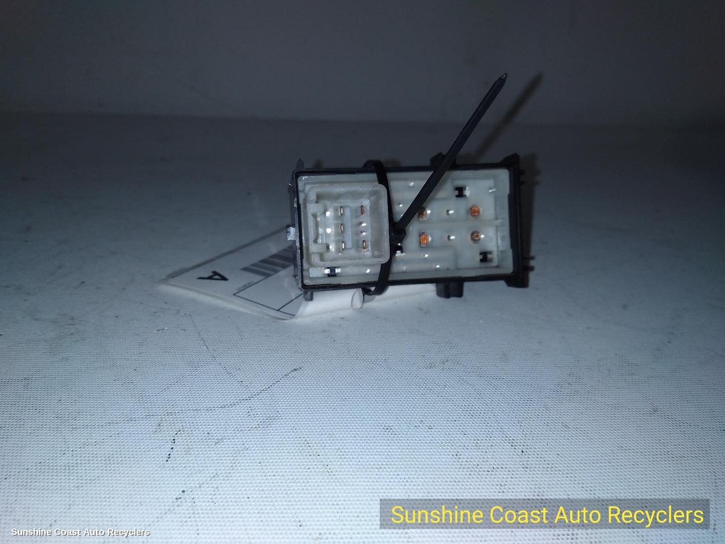 2015-2025 Toyota Hilux Pwr Dr Wind Switch
