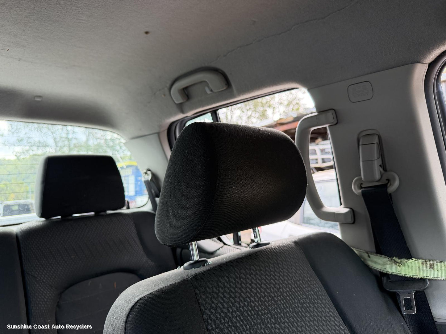 2005-2015 Nissan Navara Headrest