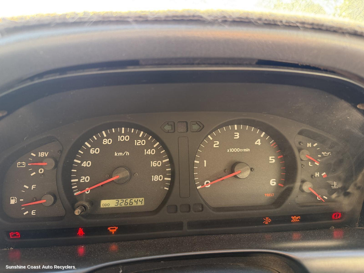 1998-2002 Toyota Landcruiser Instrument Cluster