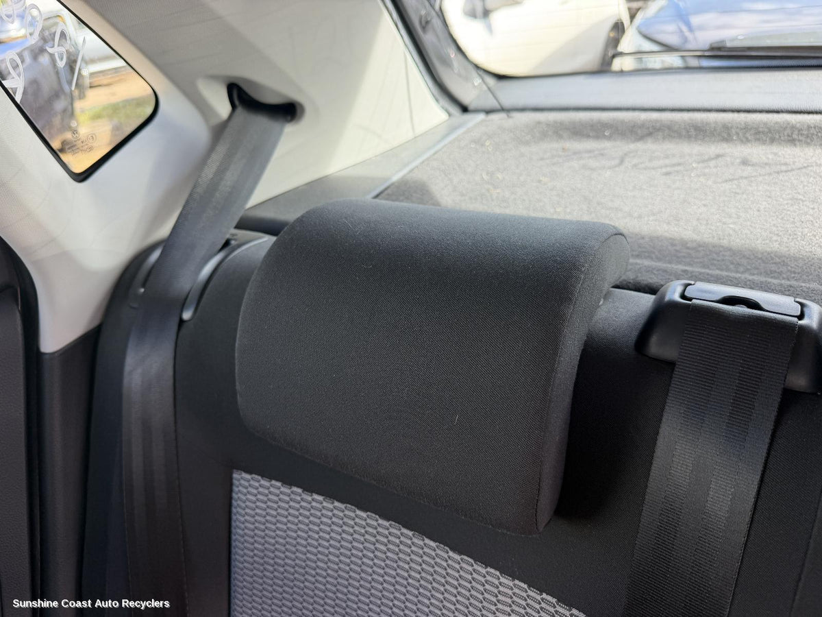 2010-2014 Volkswagen Polo Headrest