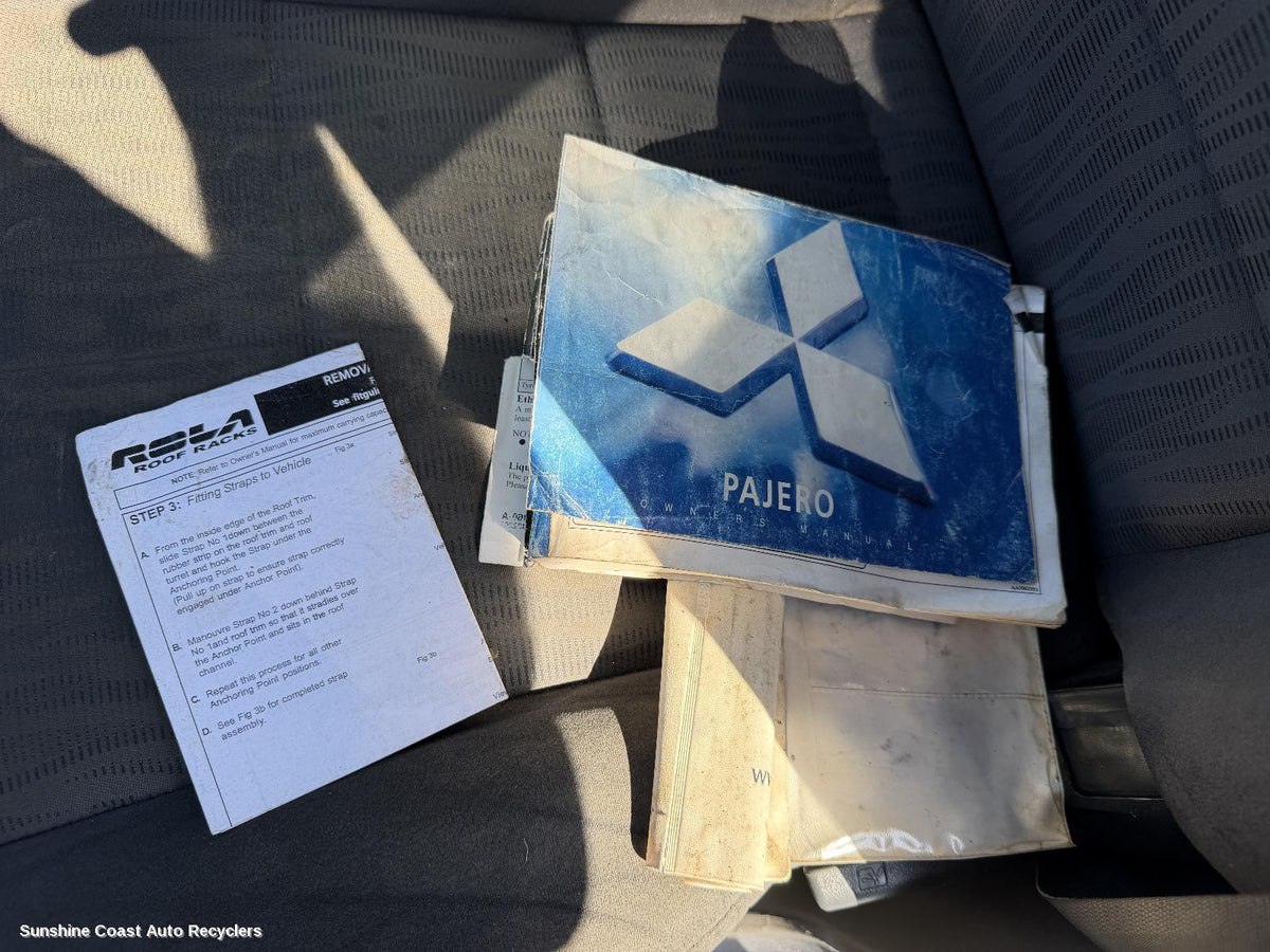 2002-2006 Mitsubishi Pajero Owners Handbook