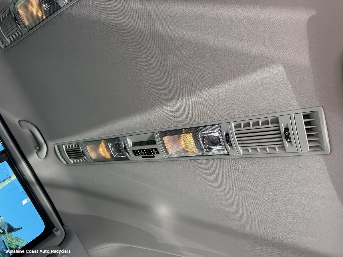2004-2015 Volkswagen Transporter Courtesy Light
