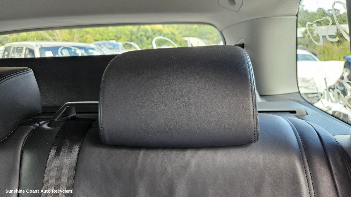 2010-2018 Volkswagen Touareg Headrest