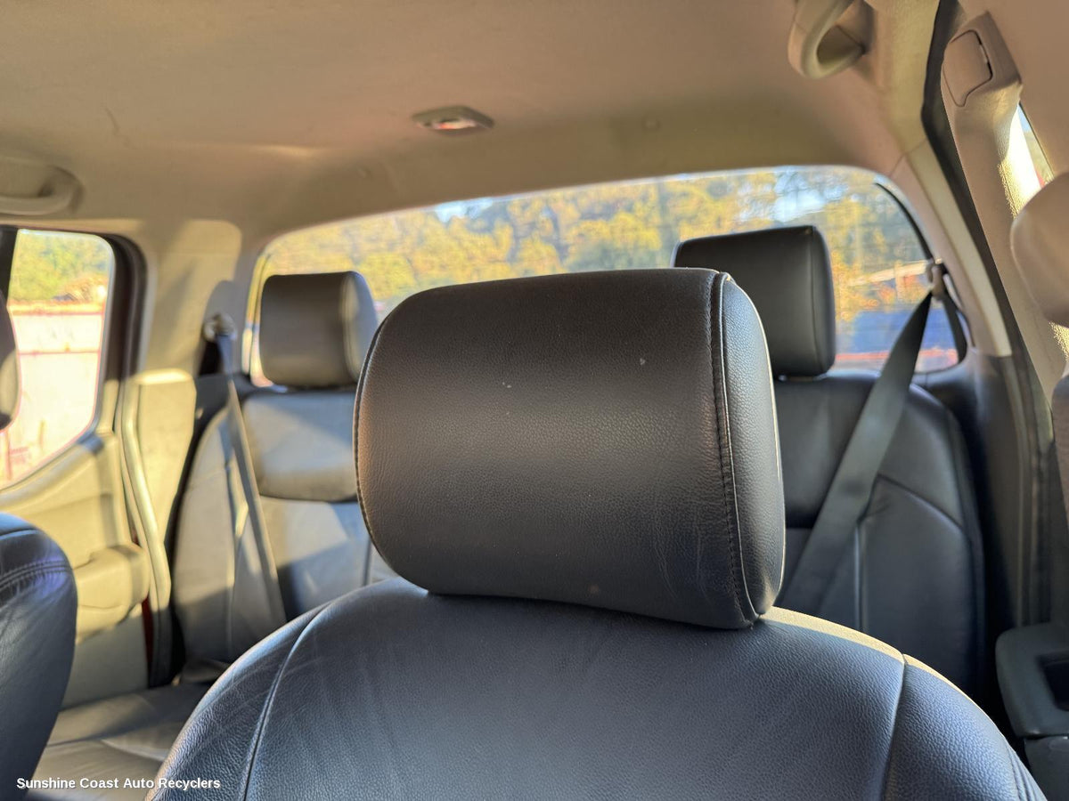 2005-2015 Nissan Navara Headrest