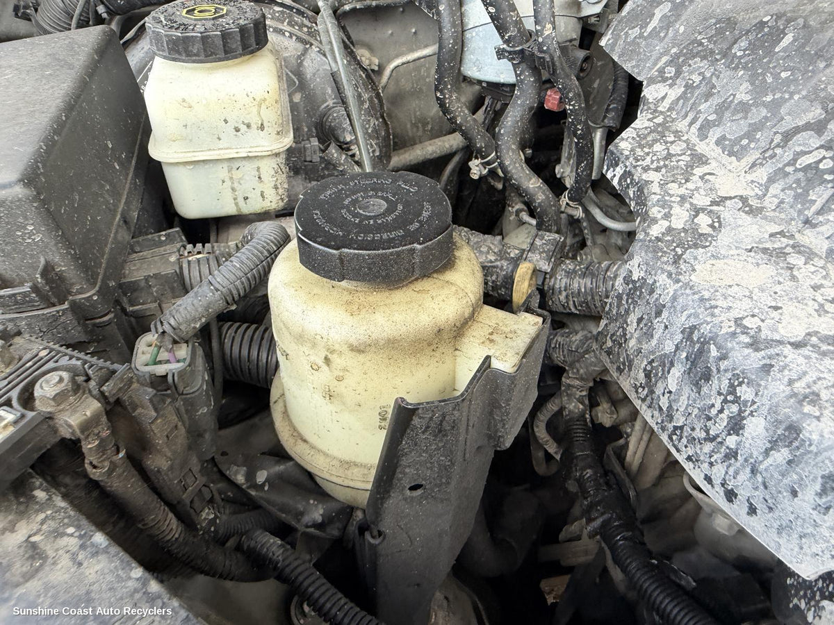 2005-2015 Nissan Navara P S Reservoir