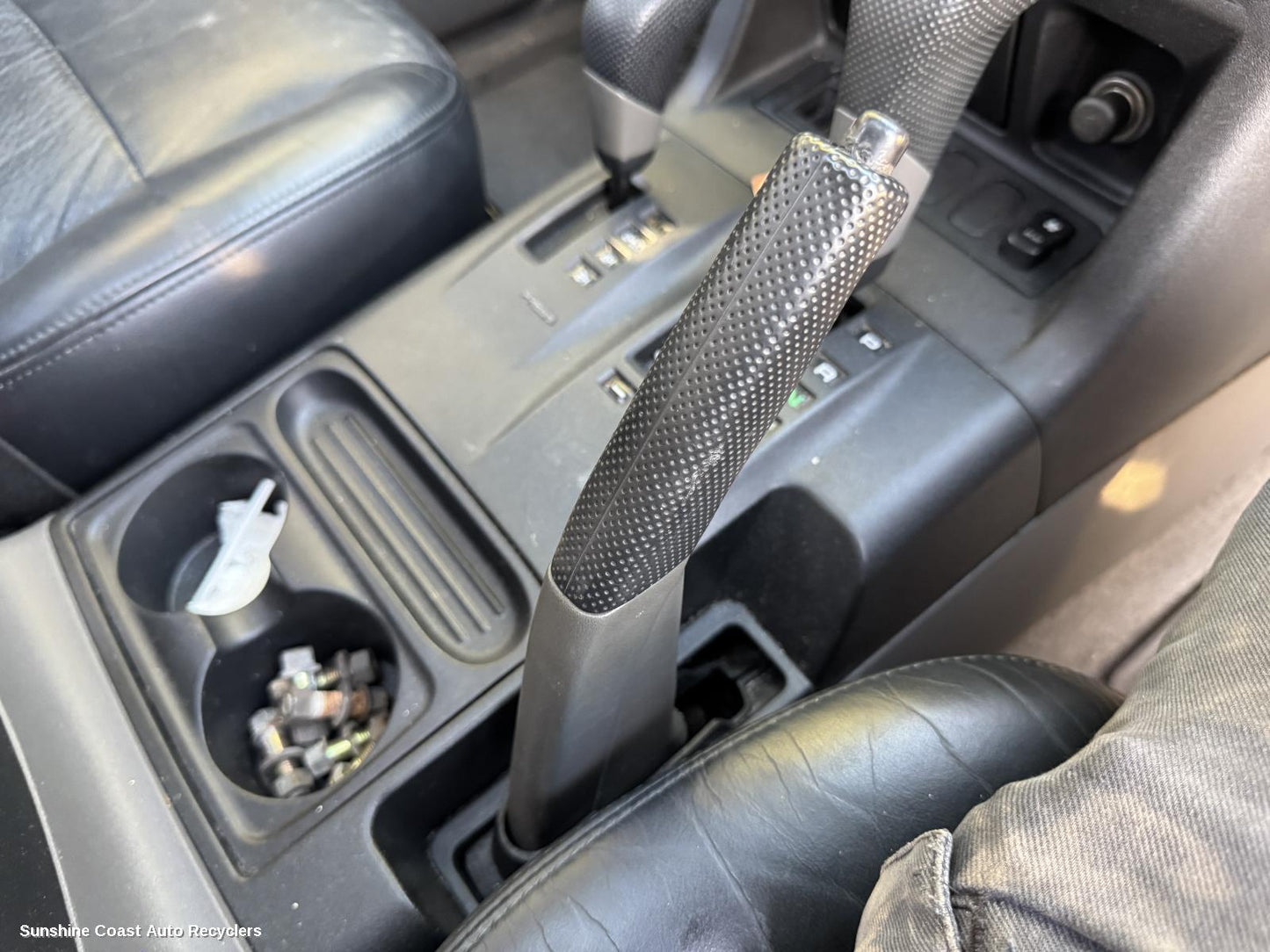 2002 Mitsubishi Pajero Handbrake Lever