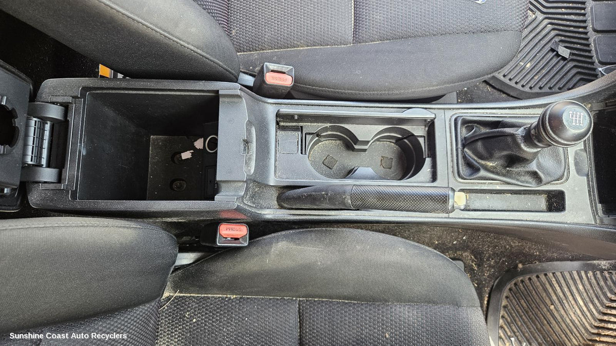 2003-2006 Mazda 3 Console