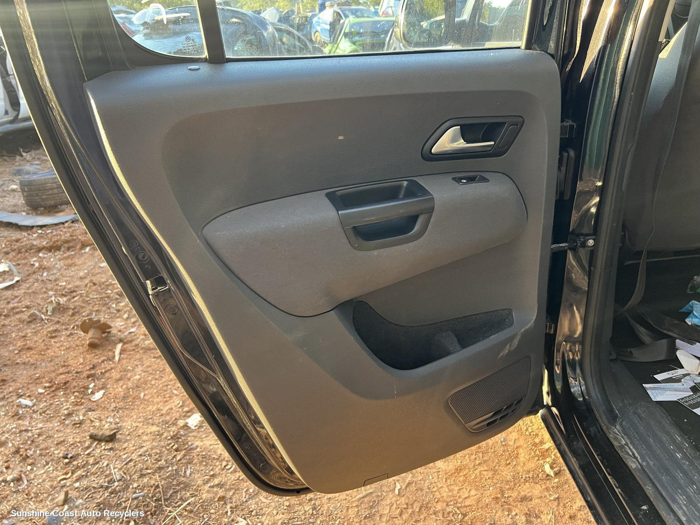 2012 Volkswagen Amarok Left Rear Wnd Reg Motor