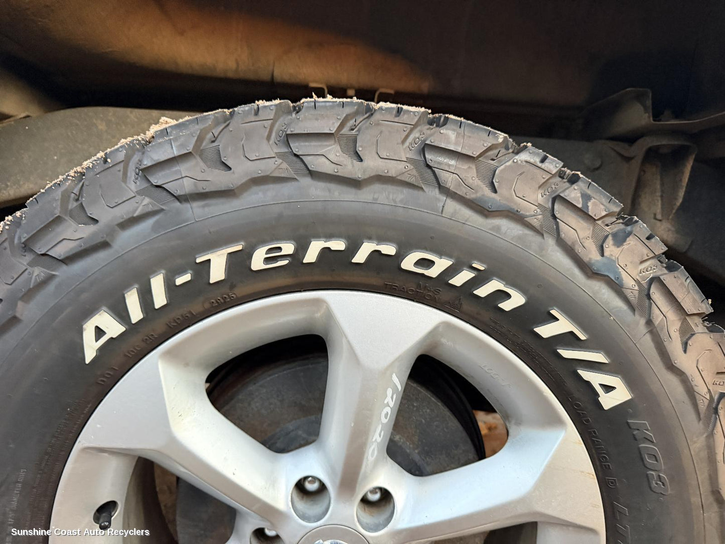 2005-2015 Nissan Navara Tyre