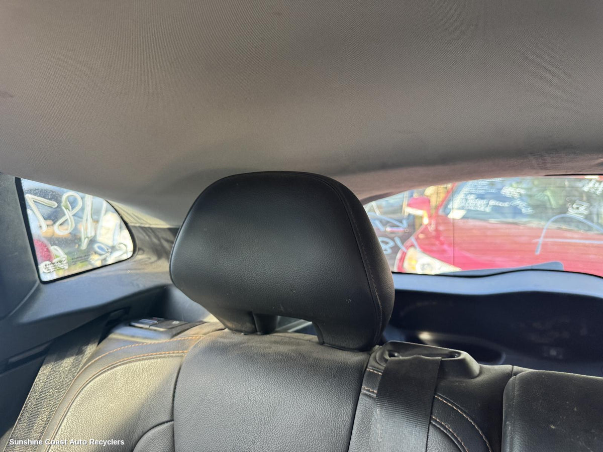 2013-2019 Volvo S40 Headrest
