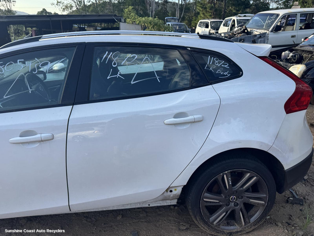2013-2019 Volvo S40 Left Rear Door Sliding