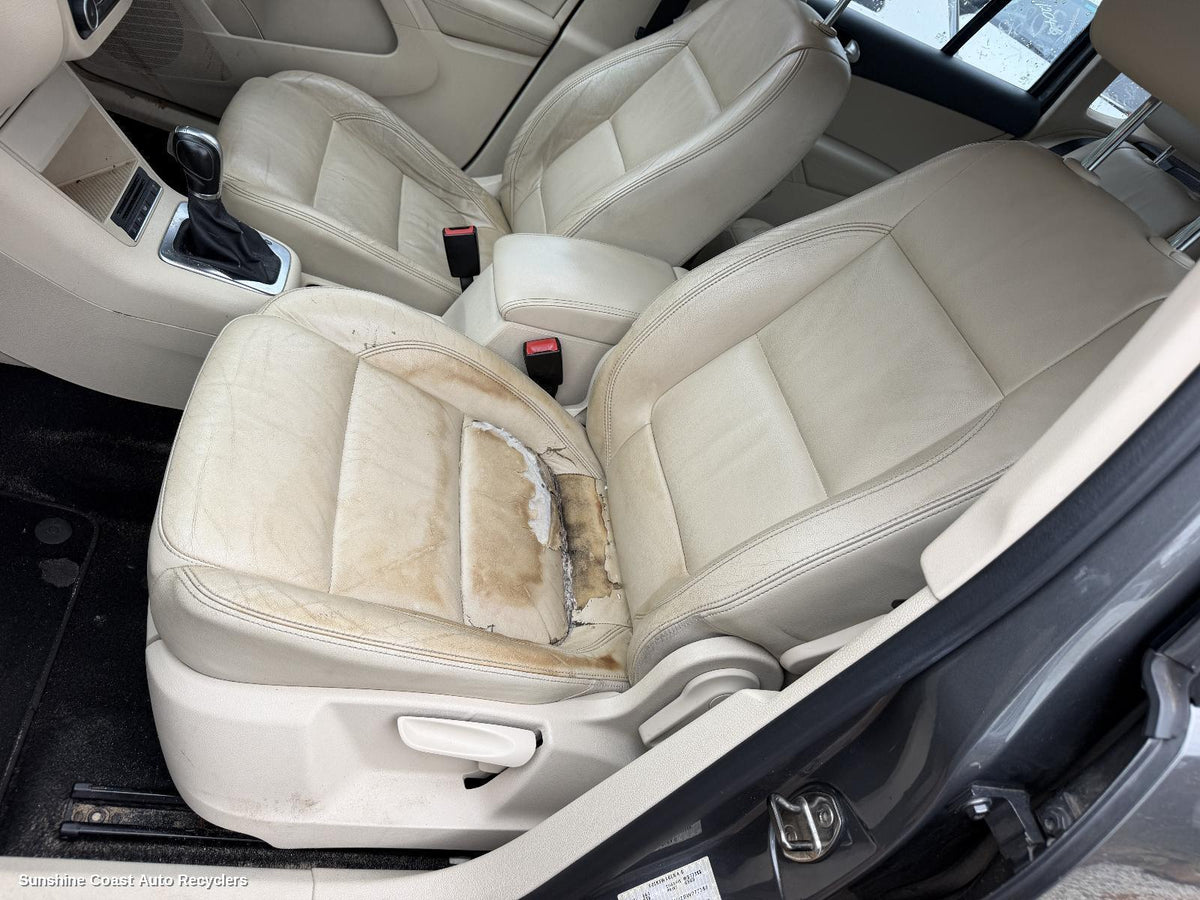 2008-2016 Volkswagen Tiguan Front Seat