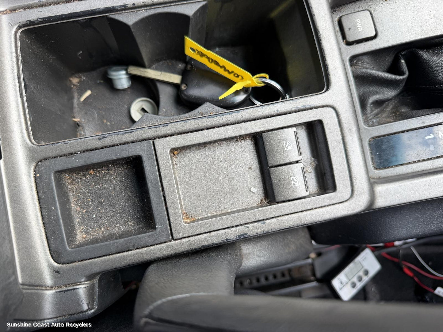 2002-2007 Holden Commodore Pwr Dr Wind Switch
