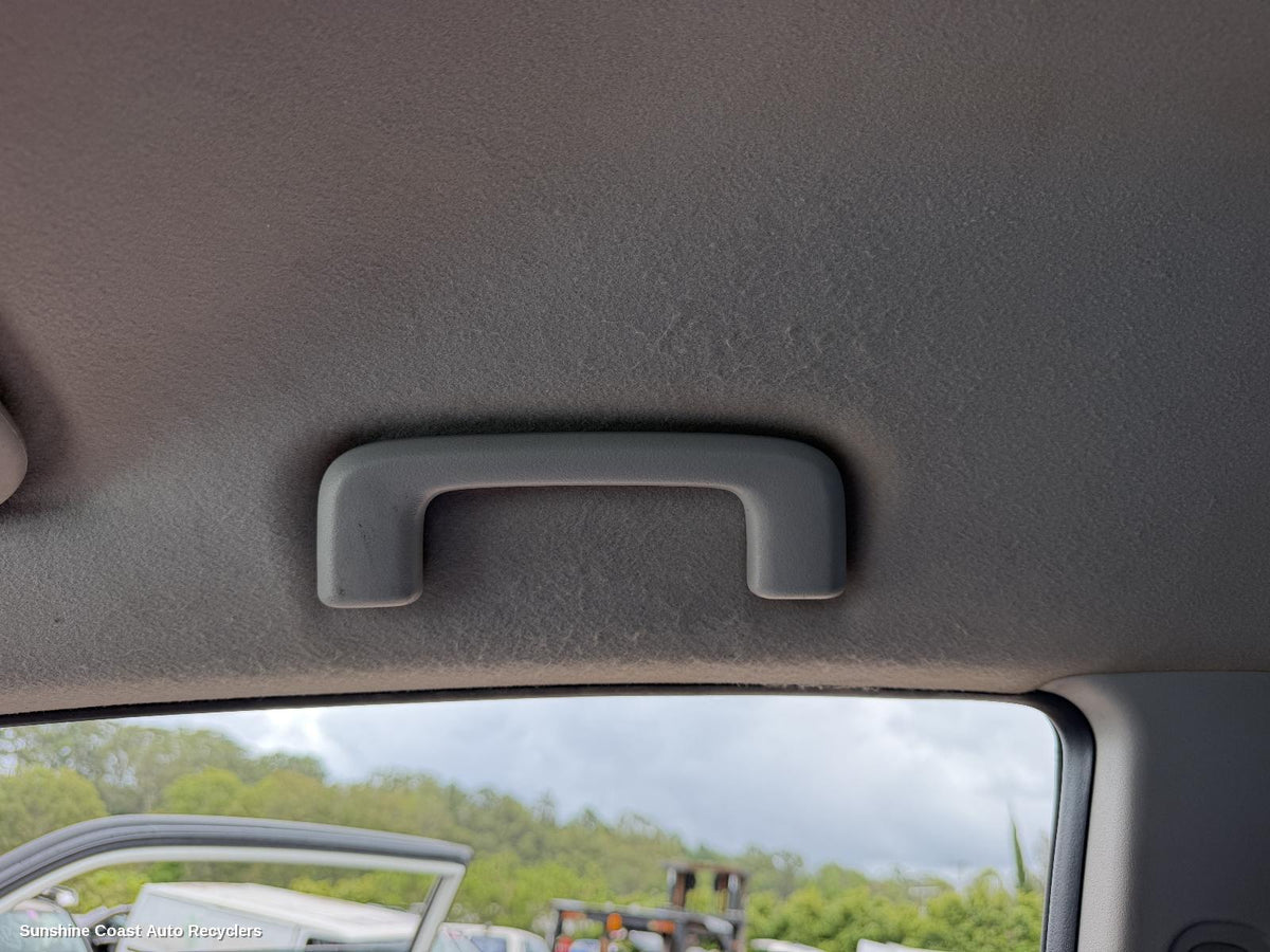 2006-2014 Mitsubishi Pajero Grab Handle