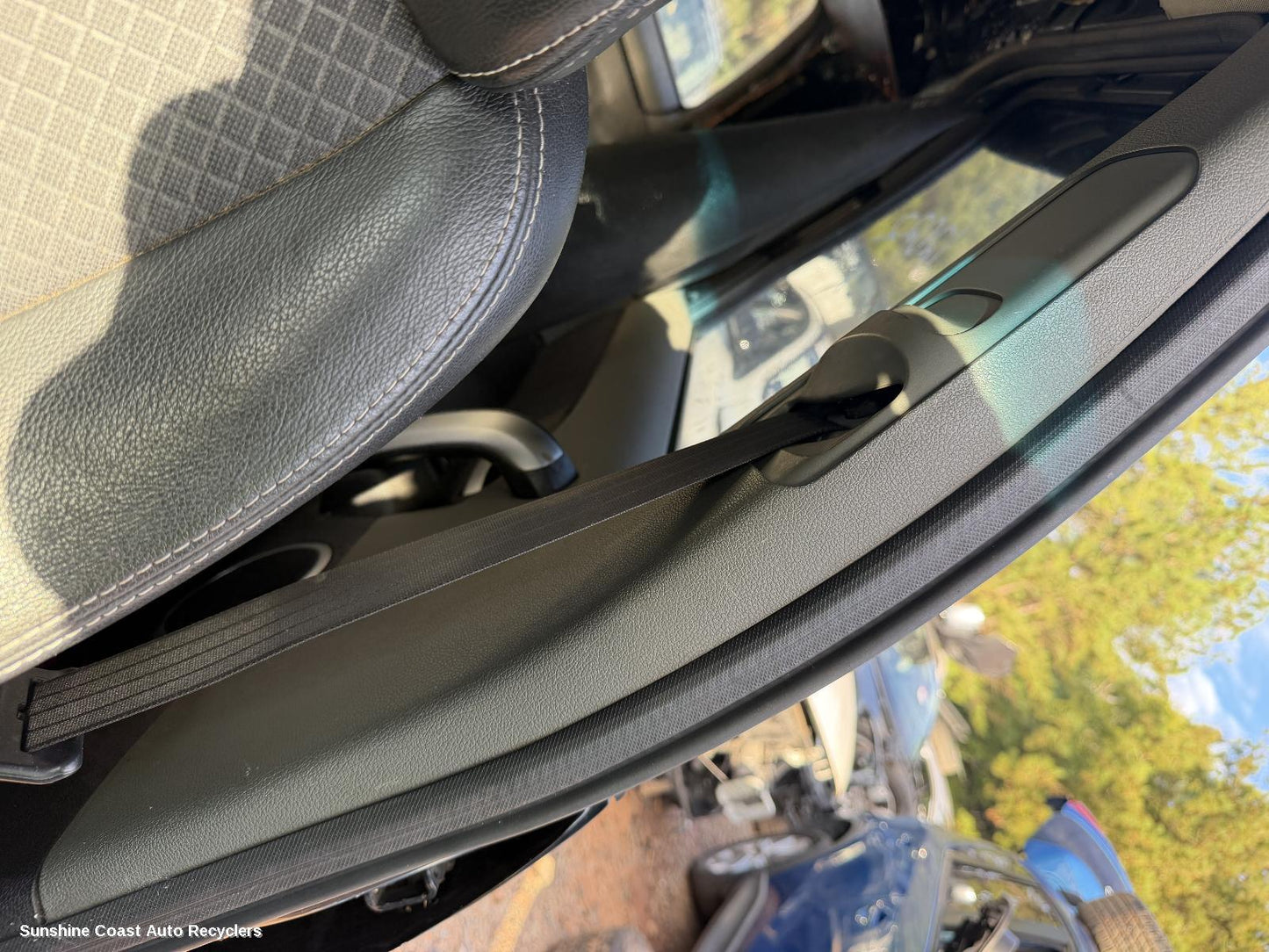 2004-2016 Ford Territory Seatbelt Stalk