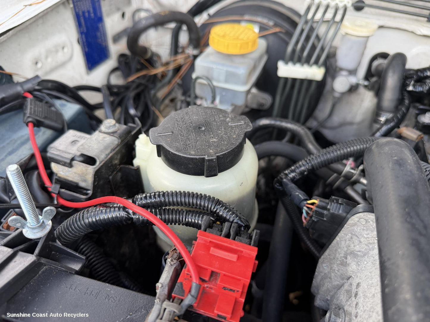 2001-2015 Nissan Navara P S Reservoir