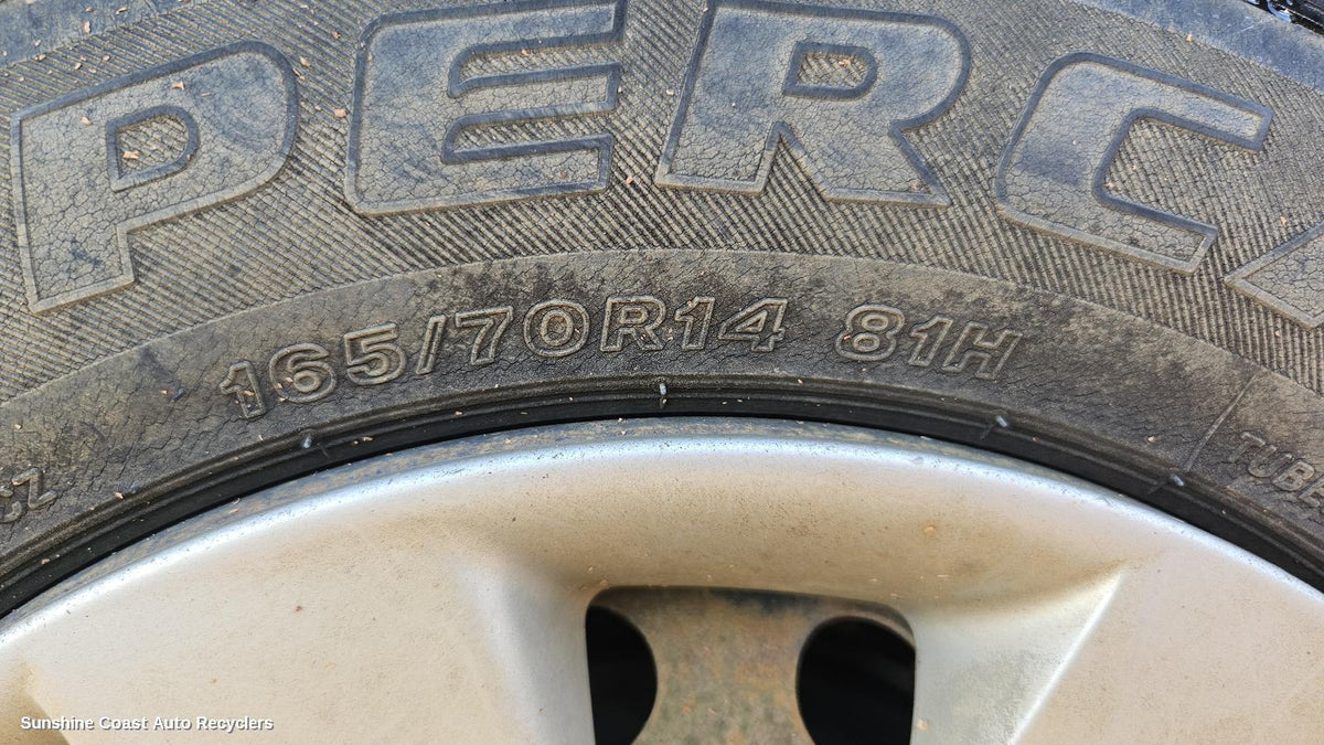 2010-2016 Nissan Micra Tyre
