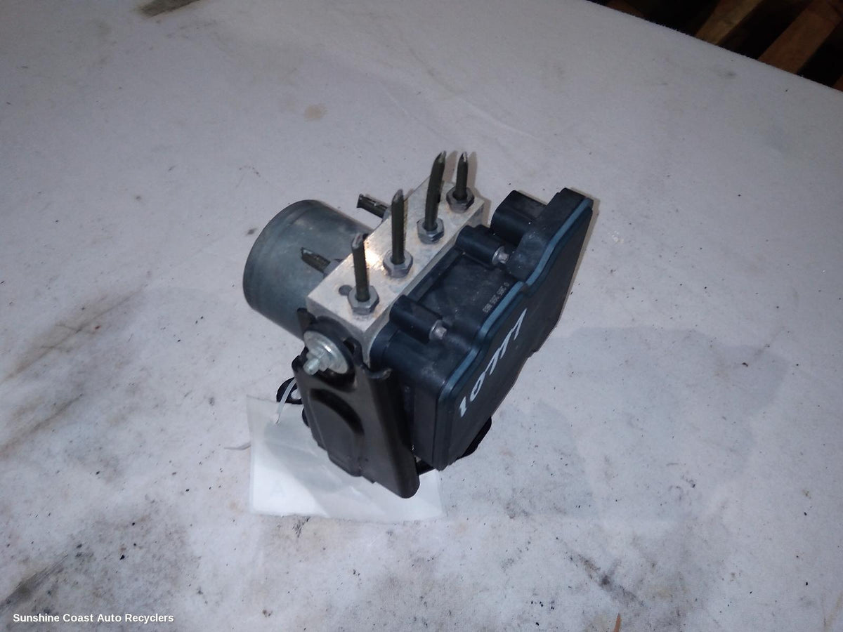 2006-2018 Mercedes Sprinter Abs Pump Modulator