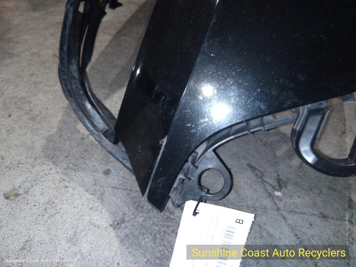 2006-2010 Bmw X5 Left Guard