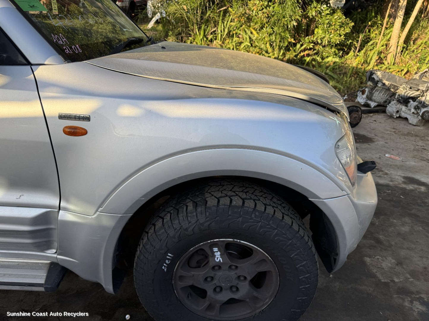 2002 Mitsubishi Pajero Right Guard