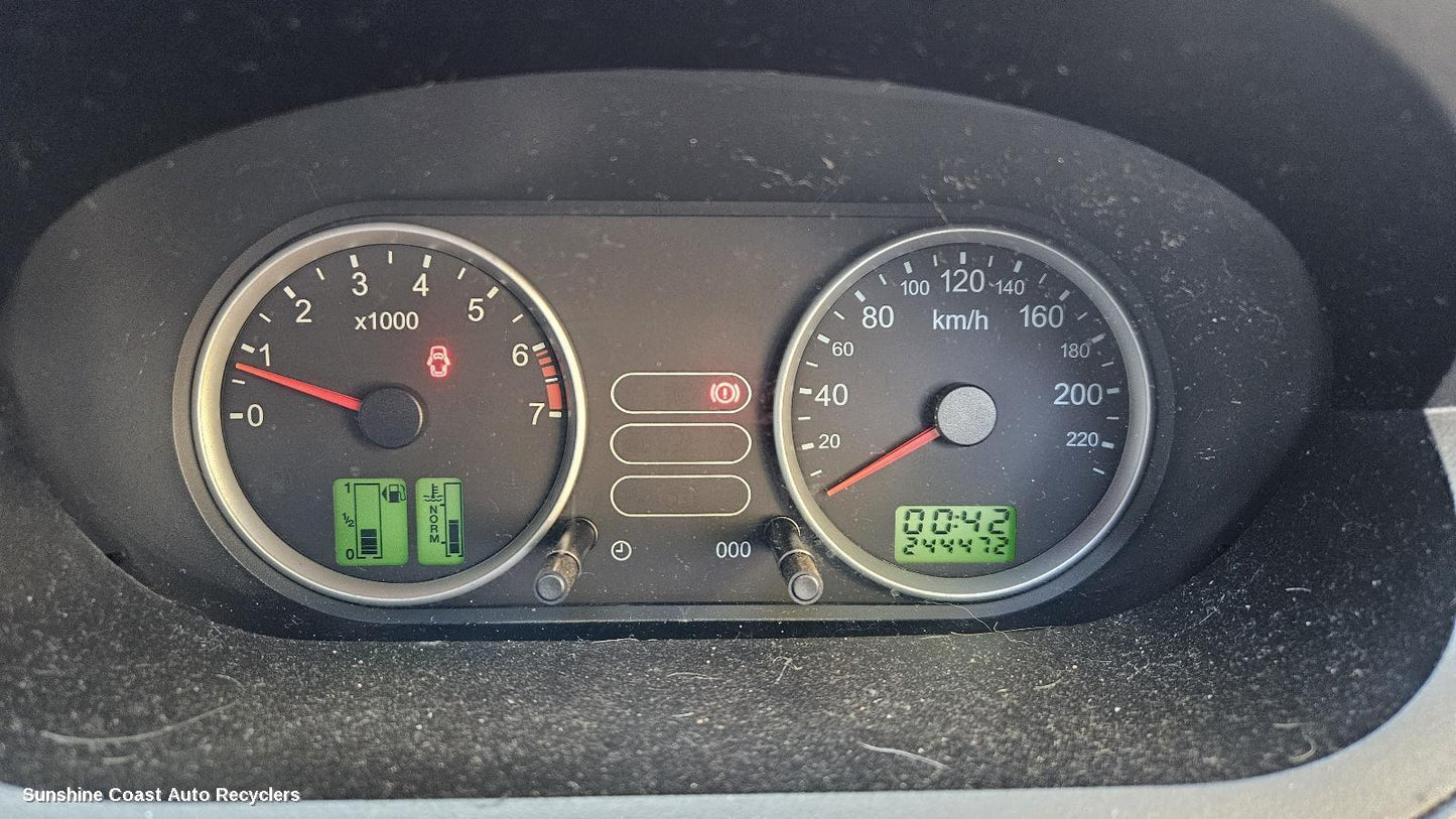 2004-2005 Ford Fiesta Instrument Cluster