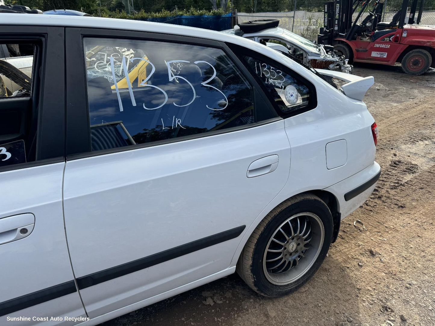 2003 Hyundai Elantra Left Rear Door Sliding