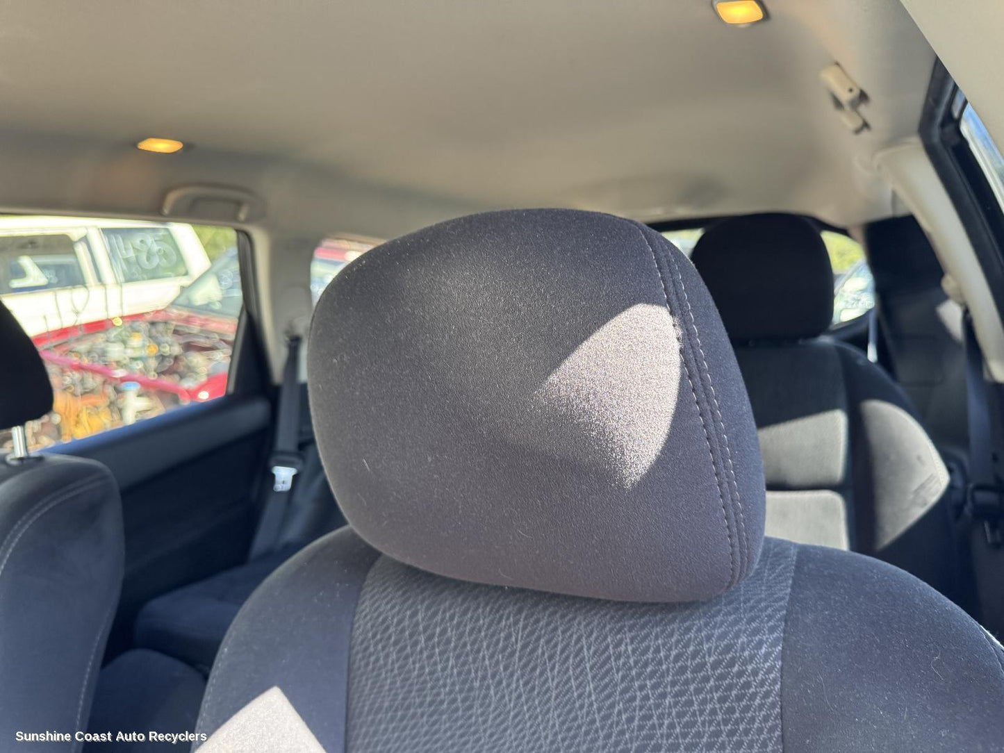 2014 Nissan Pathfinder Headrest