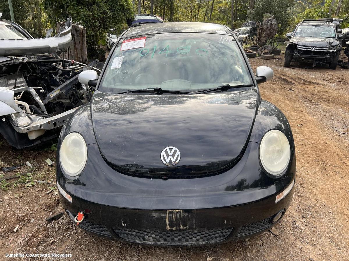 2004-2011 Volkswagen Beetle Bonnet