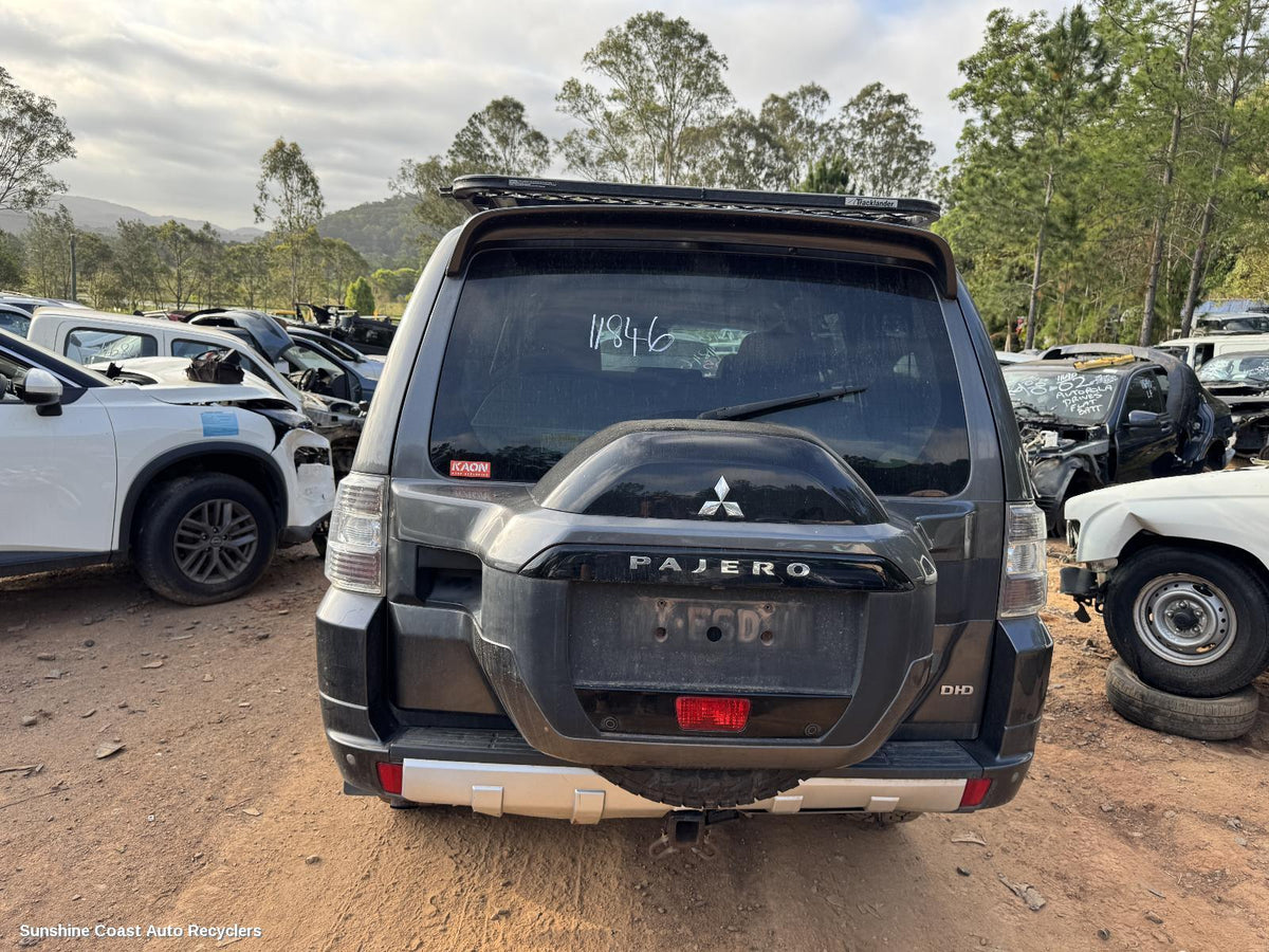 2014-2021 Mitsubishi Pajero Right Guard