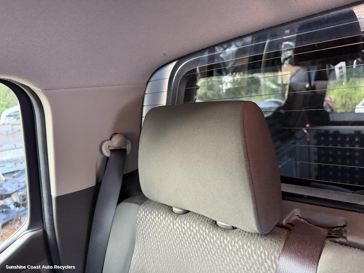 2005-2015 Nissan Navara Headrest