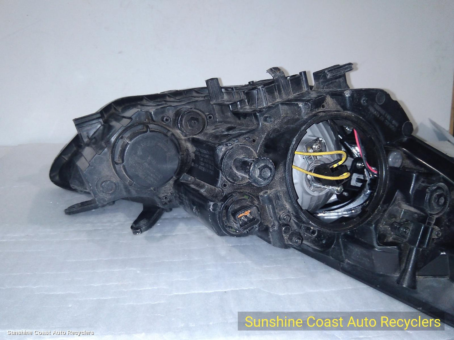 2012 Hyundai Elantra Left Headlamp