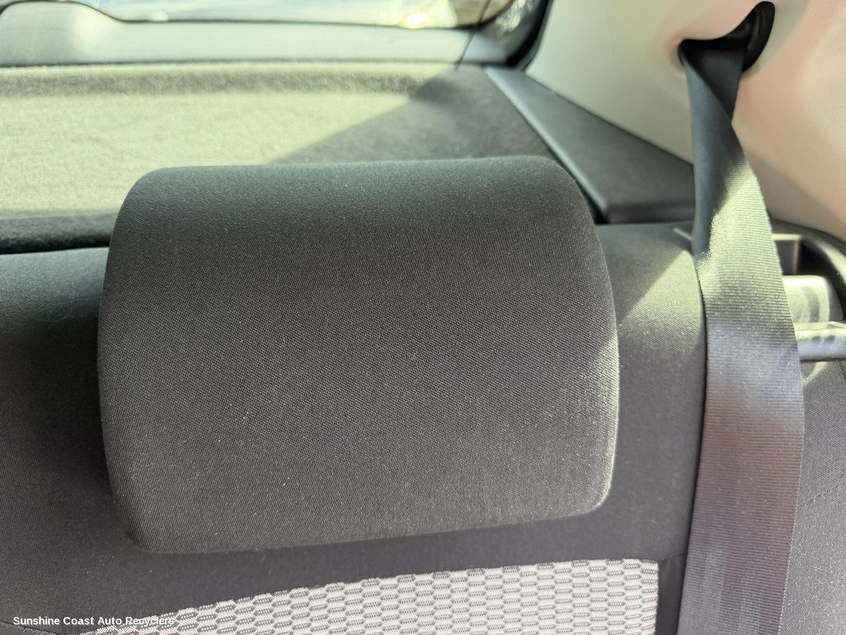 2010-2014 Volkswagen Polo Headrest