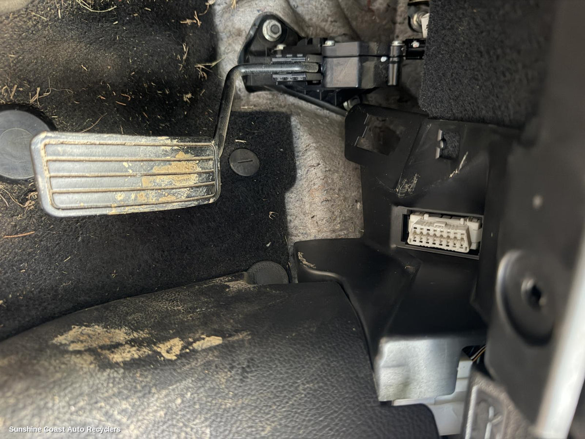 2009-2014 Subaru Outback Pedal Assembly