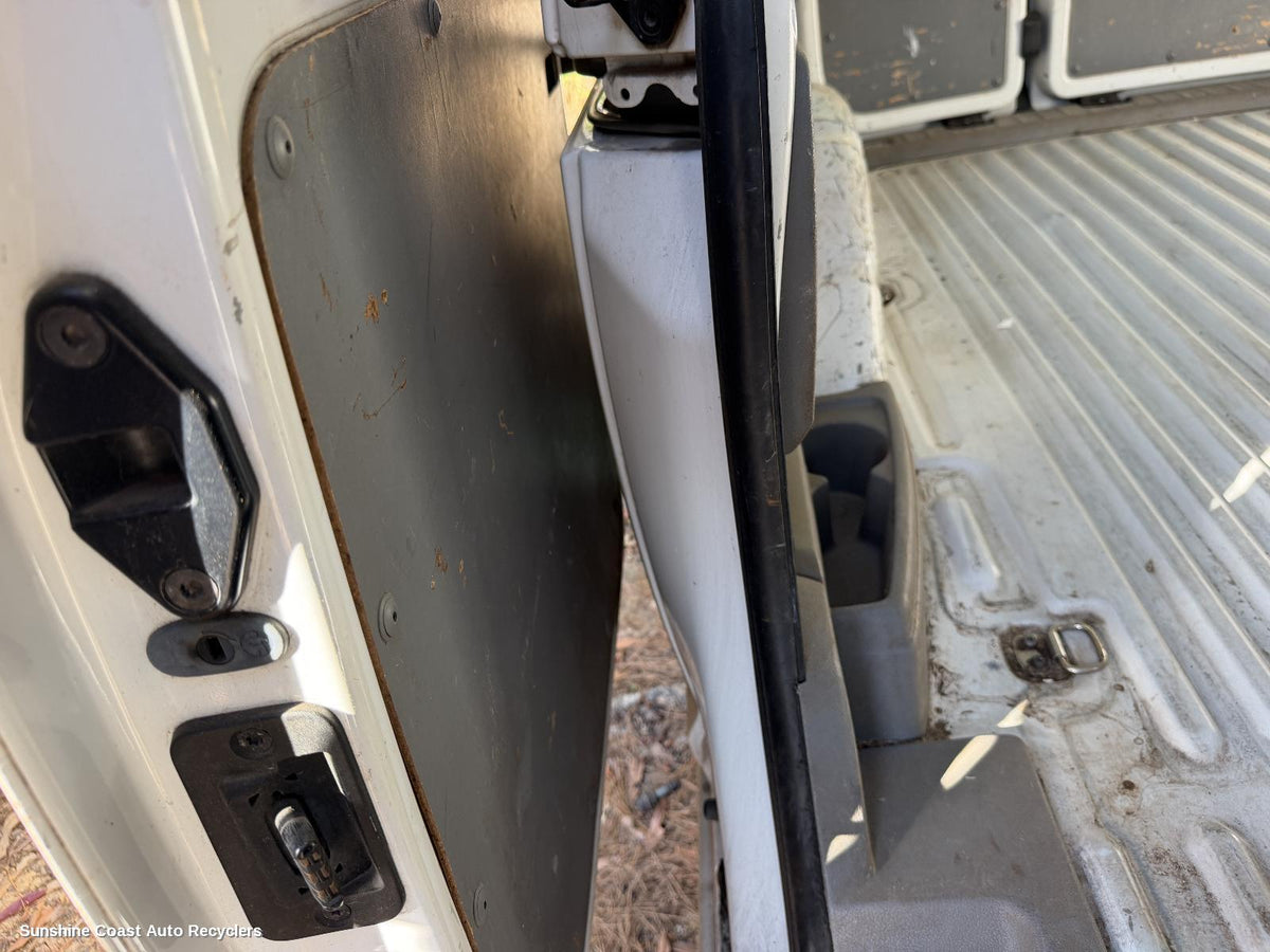 2004-2010 Volkswagen Caddy Door Trim