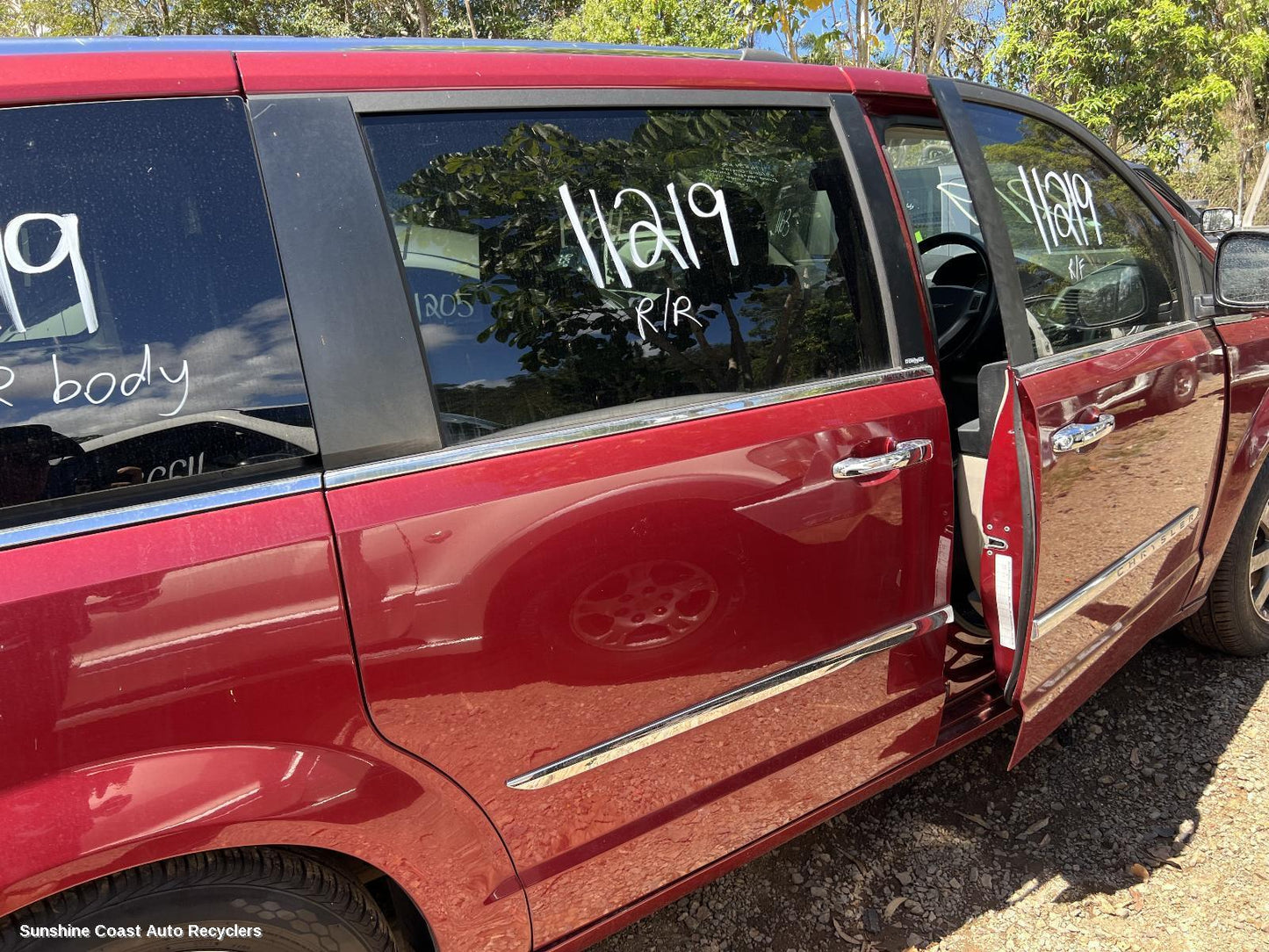 2012 Chrysler Voyager Right Rear Door Sliding